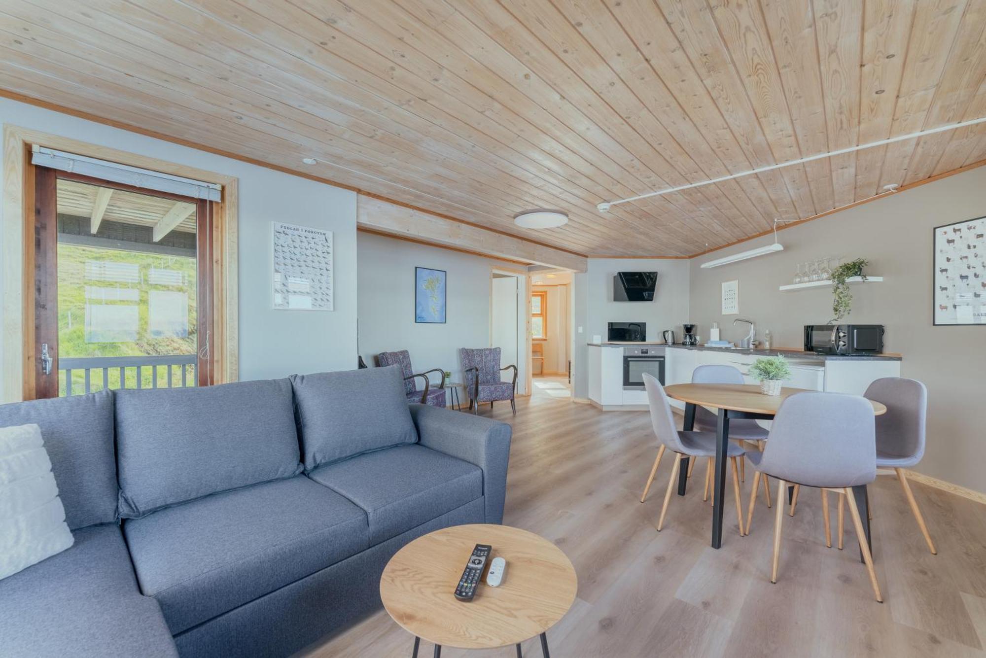 A Tromini Guesthouse Torshavn Exterior photo