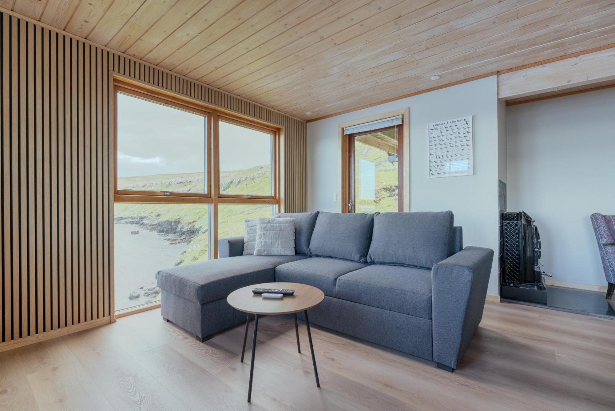 A Tromini Guesthouse Torshavn Exterior photo