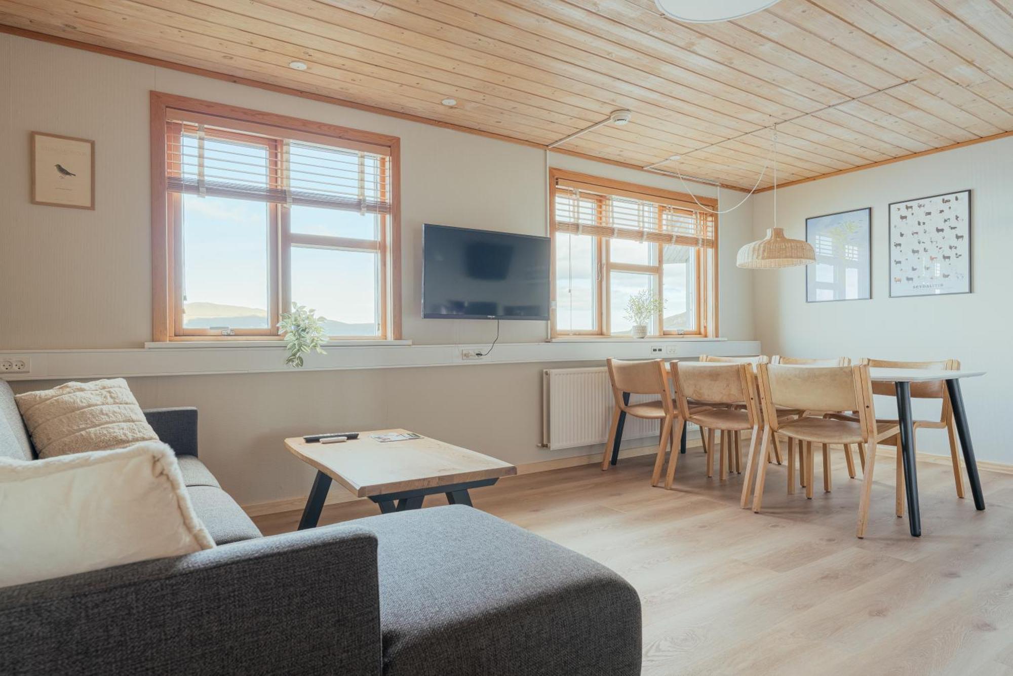 A Tromini Guesthouse Torshavn Exterior photo
