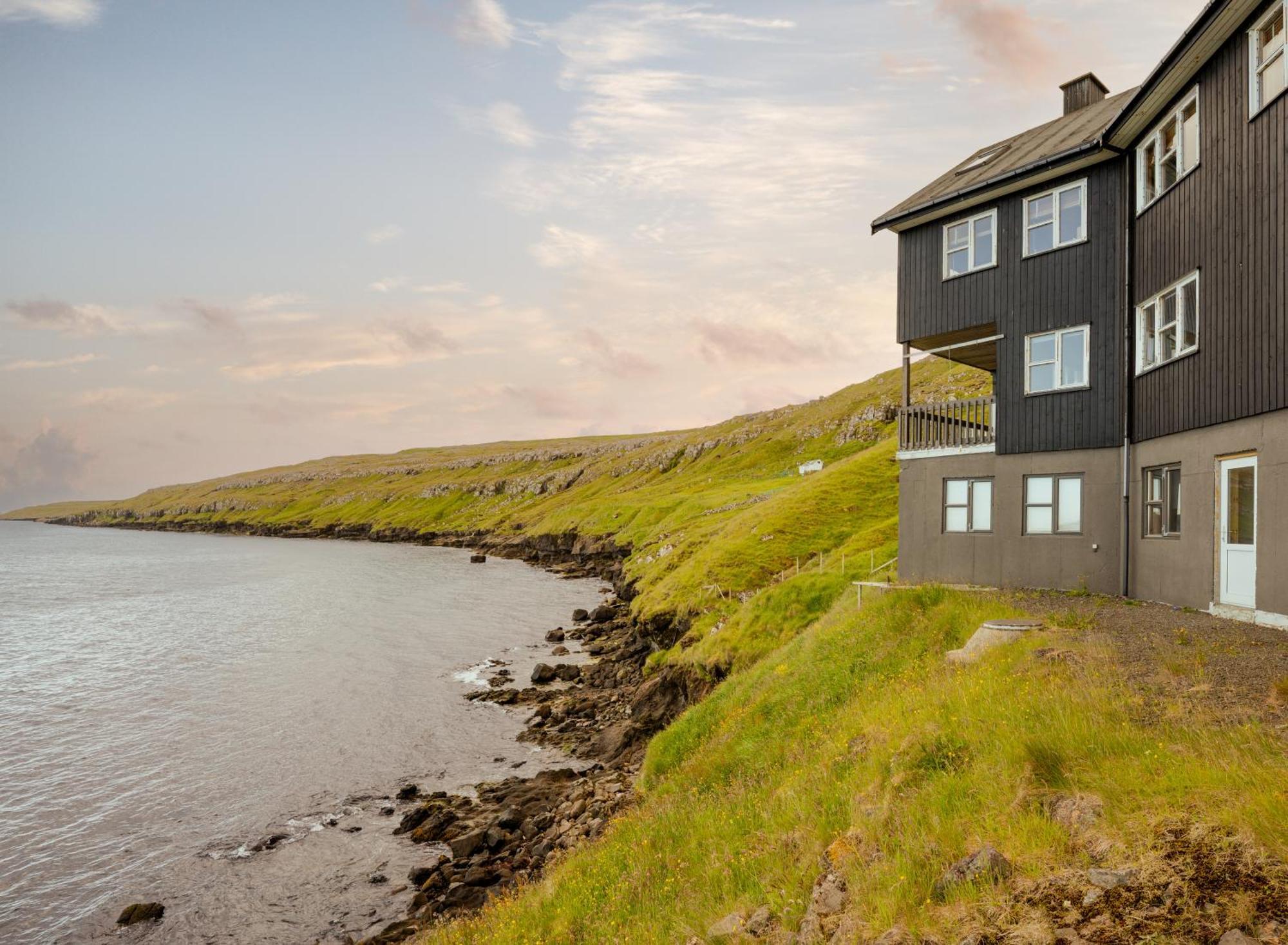 A Tromini Guesthouse Torshavn Exterior photo